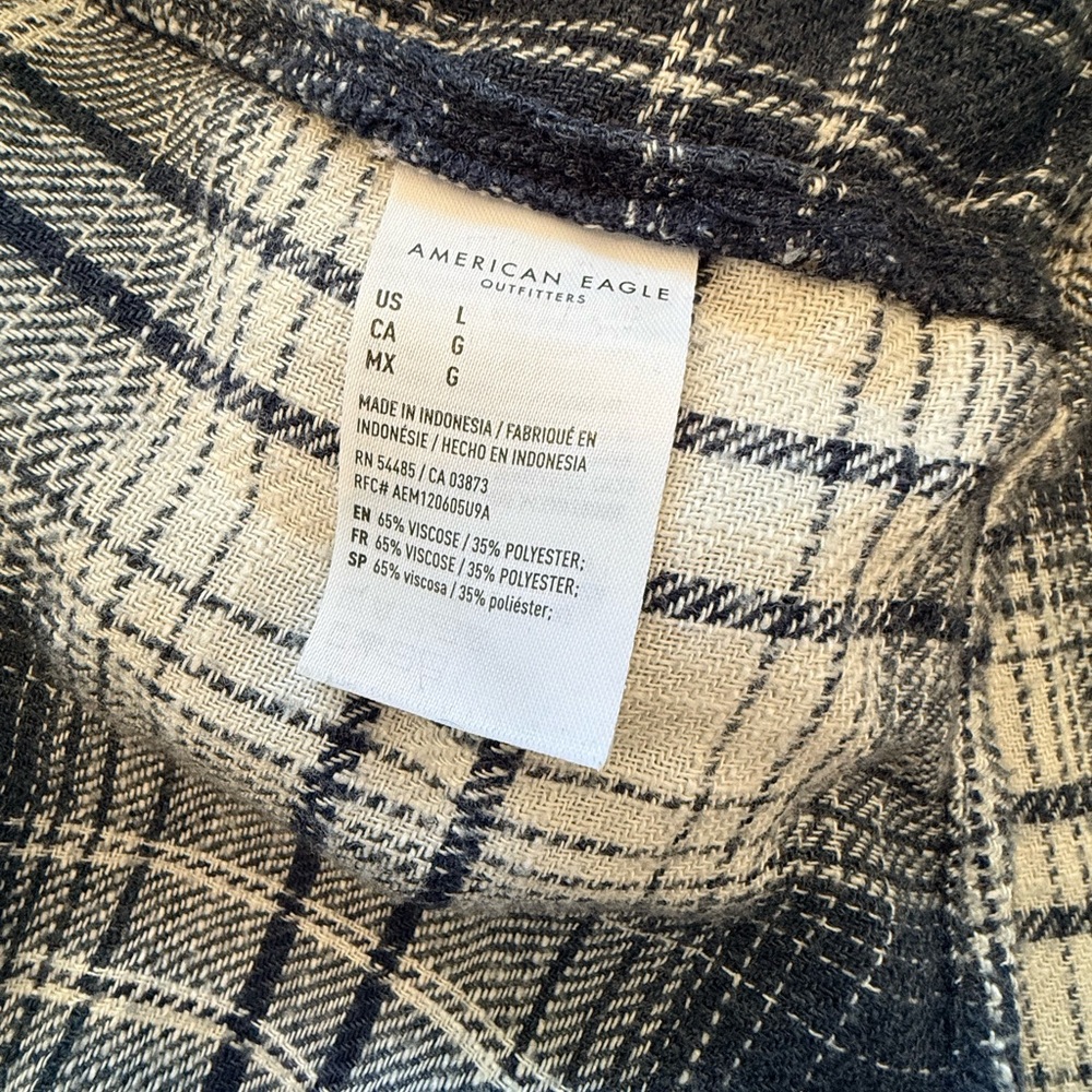 American Eagle Outfitters Navy & white Plaid High- Low Oversized button Shirt - Picture 5 of 6
